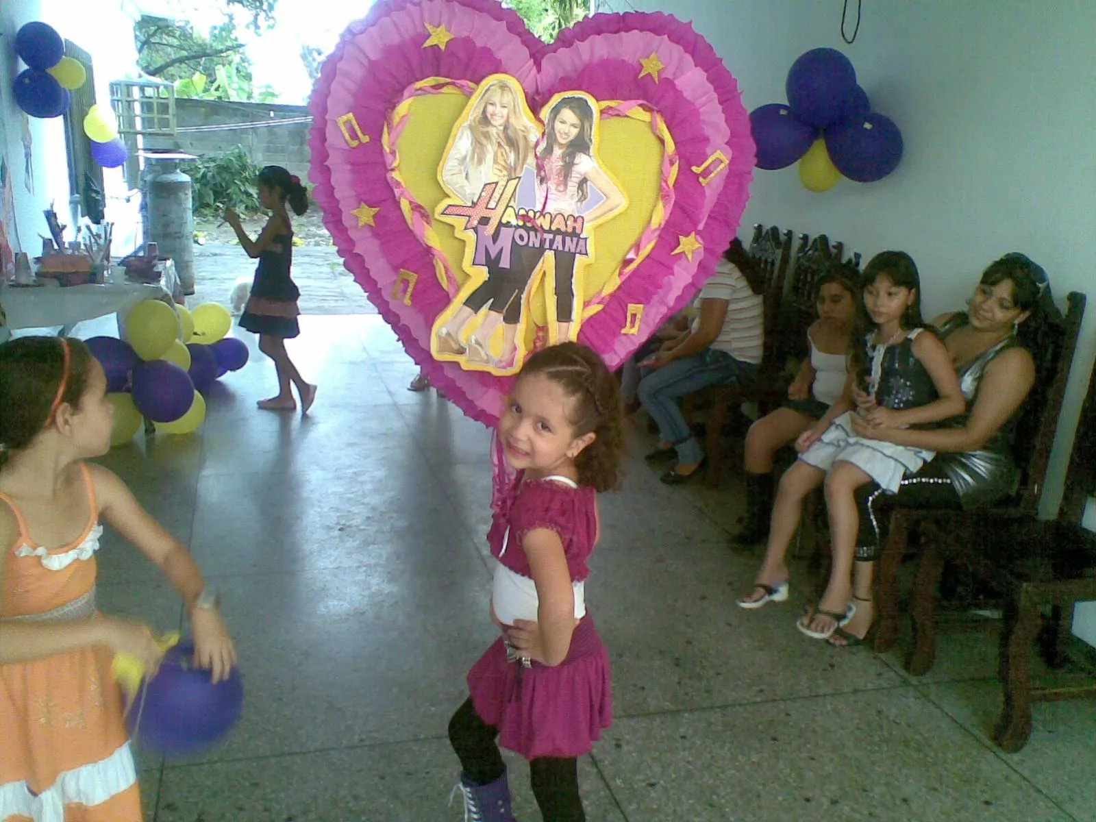 los festejos de mariam: TORTA Y PIÑATA DE HANNAH MONTANA