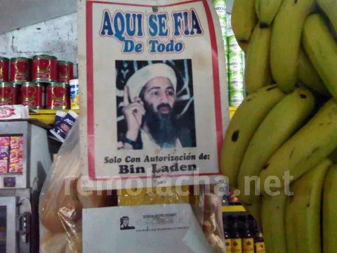 Aqui se fia de todo" [letrero] - www.remolacha.net