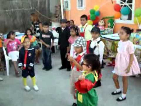 FIESTA DEL CHAVO YOYO, HITZARY, MERARY Y ARY - YouTube