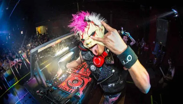 La fiesta de los enmascarados: 5 DJ que pasan música disfrazados ... La fiesta de los enmascarados: 5 DJ que pasan música disfrazados ...