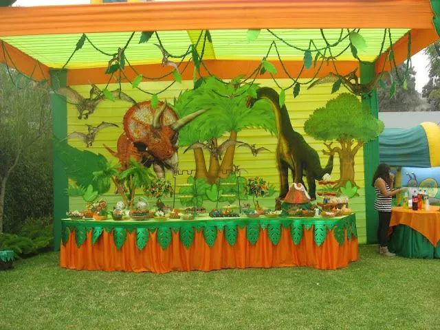 FIESTA INFANTIL DE DINOSAURIOS : DECORACION EN FIESTAS INFANTILES FIESTA INFANTIL DE DINOSAURIOS : DECORACION EN FIESTAS INFANTILES