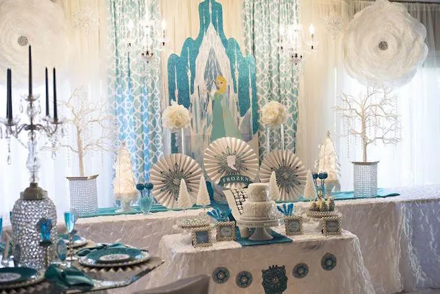 Decoración de fiesta de frozen una aventura congelada - Imagui