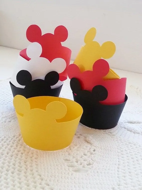 Fiesta de Mickey Mouse Cupcake Wrappers por PickledCherryPaper Fiesta de Mickey Mouse Cupcake Wrappers por PickledCherryPaper