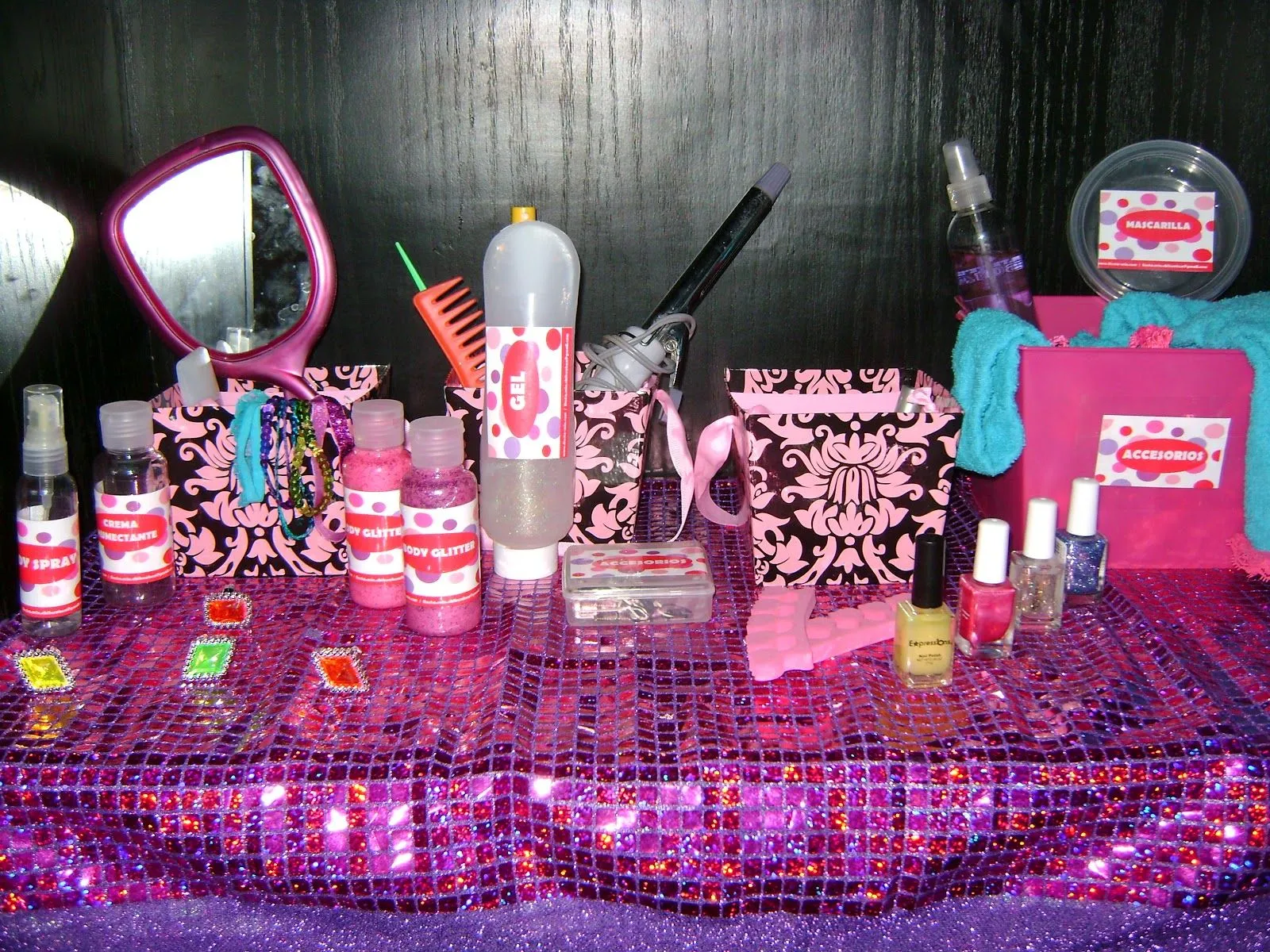 FIESTA MIX: MINI SPA Y SALON DE BELLEZA