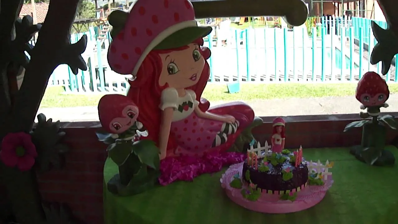 FIESTA TEMATICA - INFANTIL - ROSITA FRESITA Y SUS AMIGAS -MESA DE LA TORTA-  25 de julio de 2011 - YouTube