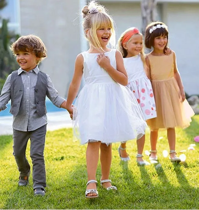 Fiestas a la vista! Trajes de ceremonia y "vestir" para niños