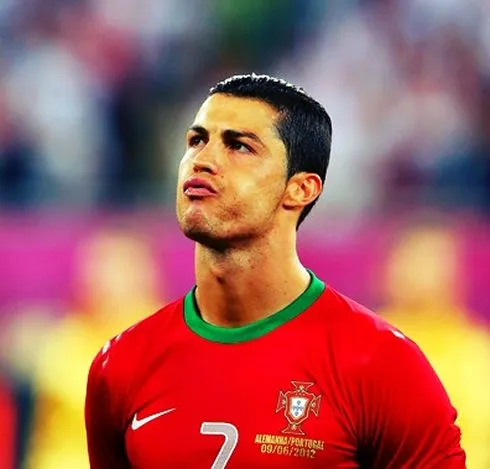 Figo and Maradona say that Ronaldo can't do everything on his own Figo and Maradona say that Ronaldo can't do everything on his own