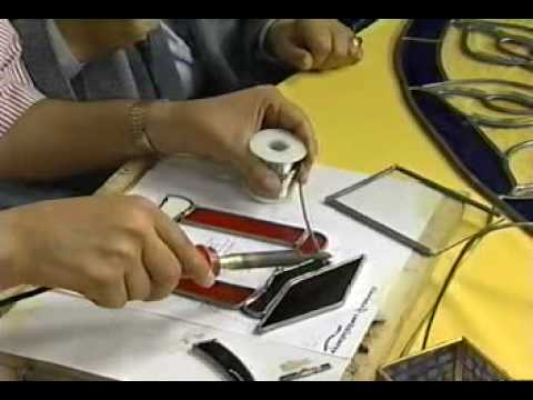 Figuras arte y diseño: Como se realiza un vitral en técnica tifanny.