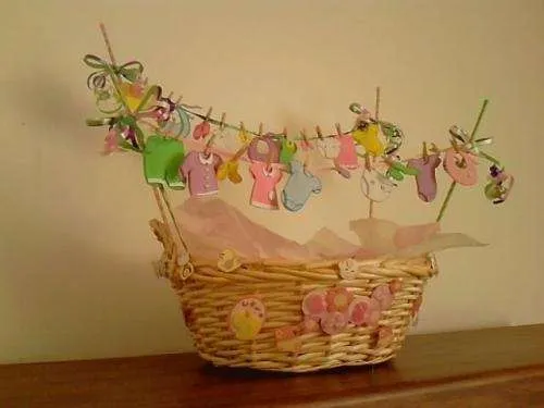 Canasta para recuerdos de baby shower - Imagui