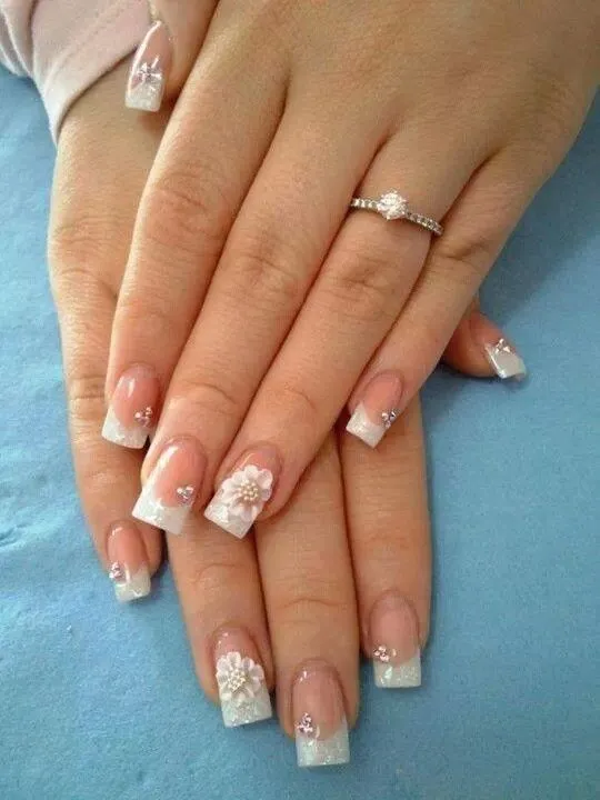 Flor en 3ď diseño sencillo con pequeñas piedras | uñas | Pinterest ... Flor en 3ď diseño sencillo con pequeñas piedras | uñas | Pinterest ...