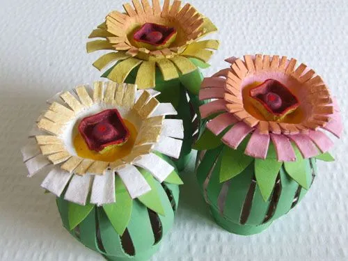 Flor de Cactus hechos con material reciclado | Manualidades faciles Flor de Cactus hechos con material reciclado | Manualidades faciles