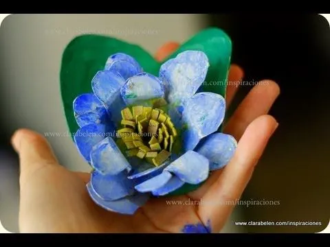 Cómo hacer una flor de loto con rollos de cartón - YouTube Cómo hacer una flor de loto con rollos de cartón - YouTube