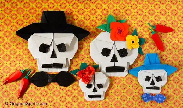 Cómo se hace una flor en origami para la Calavera Catrina