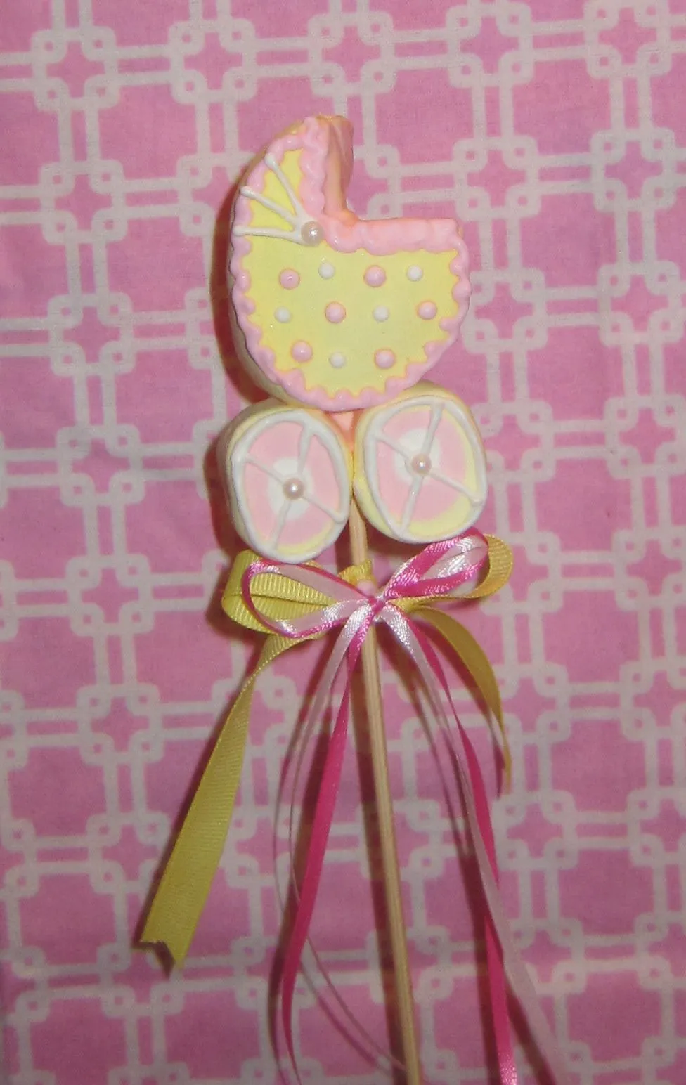 Flore Cakes: Paletas de Bombón de Baby Shower Rosa