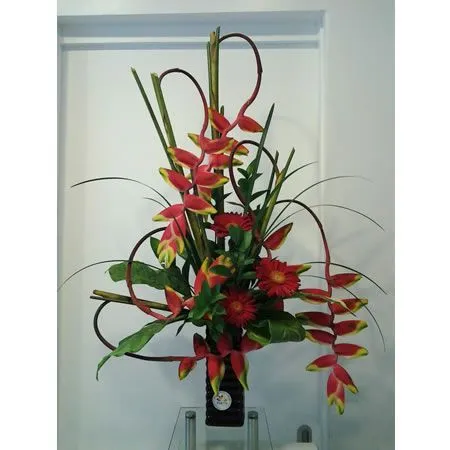 Floreria Tuktu | Arreglo tropical con heliconias | arreglos ... Floreria Tuktu | Arreglo tropical con heliconias | arreglos ...