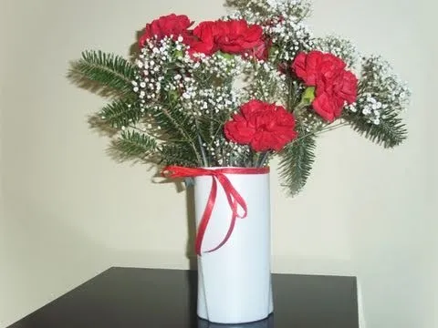 Cómo hacer un florero con una botella de shampoo - YouTube Cómo hacer un florero con una botella de shampoo - YouTube