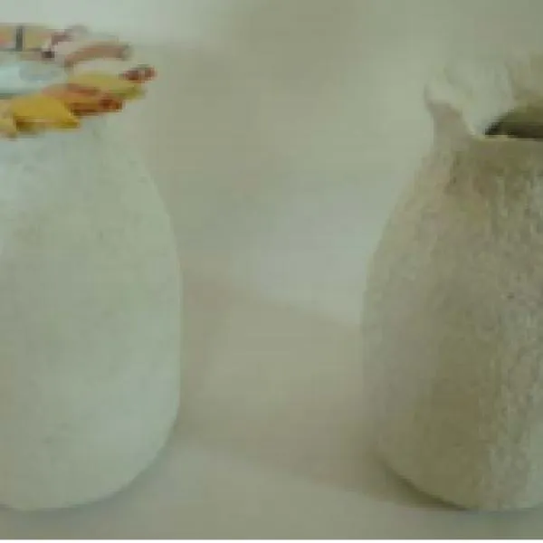 Cómo hacer un florero con papel maché - 4 pasos Cómo hacer un florero con papel maché - 4 pasos