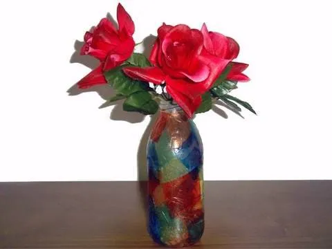 Florero reciclado utilizando tecnica de vitral con papel - YouTube Florero reciclado utilizando tecnica de vitral con papel - YouTube