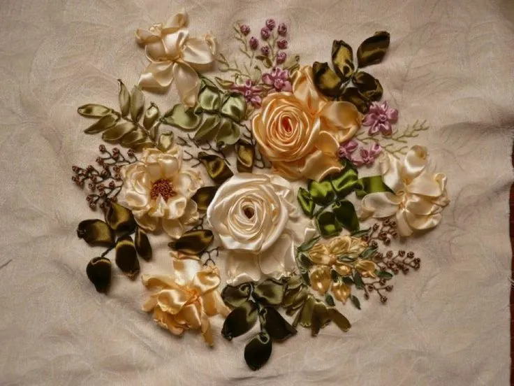 flores bordadas con liston | mis diseños | Pinterest