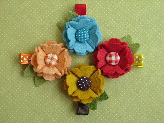 Flores | Broches de Fieltro | Fotos y vídeos para aprender a hacer ... Flores | Broches de Fieltro | Fotos y vídeos para aprender a hacer ...