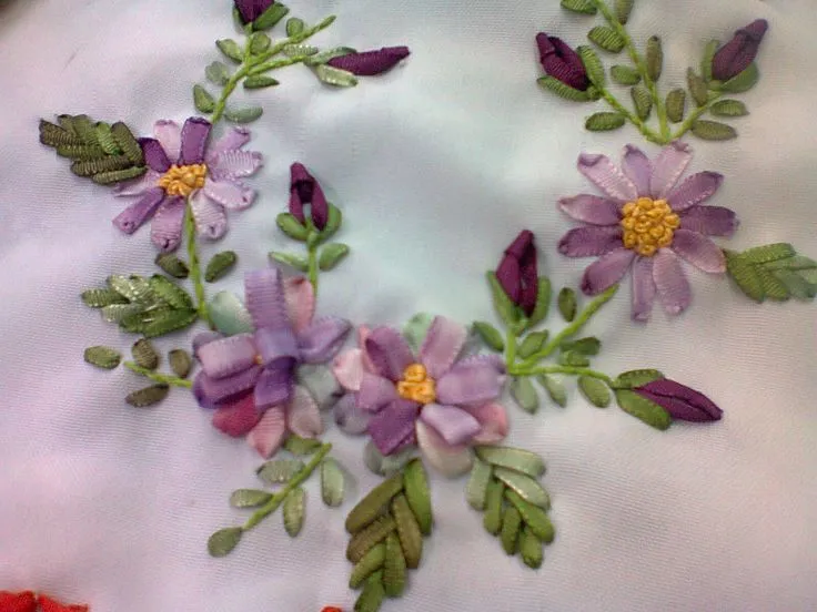 flores en cinta | bordado | Pinterest