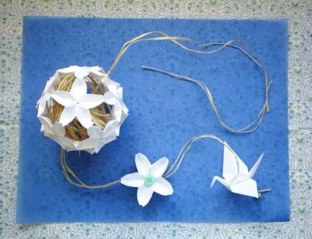 Cómo hacer flores para decorar | Aprender manualidades es facilisimo. Cómo hacer flores para decorar | Aprender manualidades es facilisimo.
