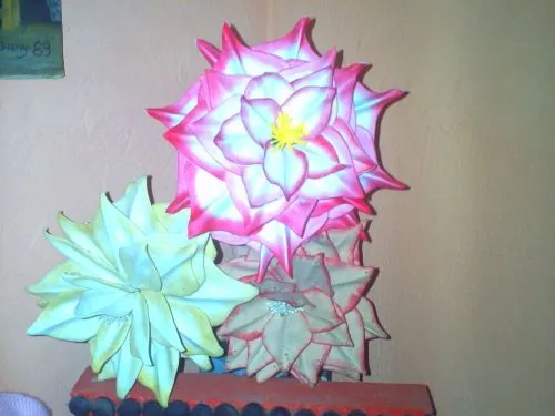 Flores con fomi termoformado - Imagui