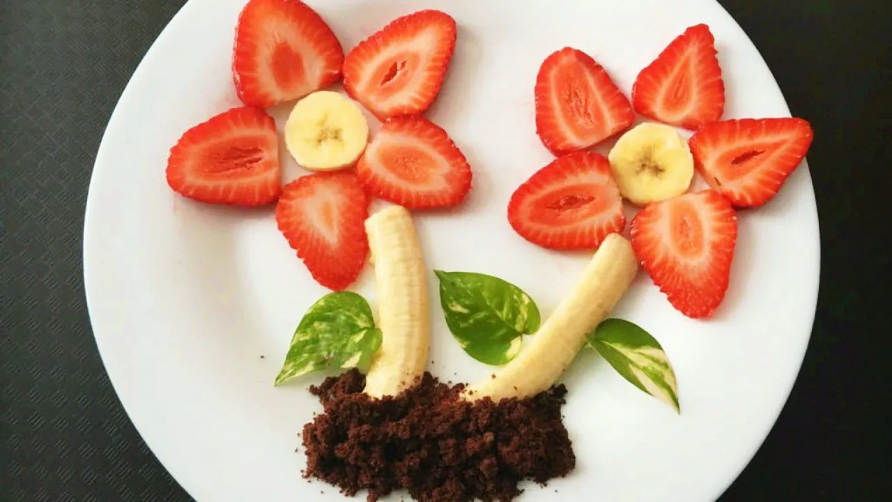 Flores de fresa y plátano