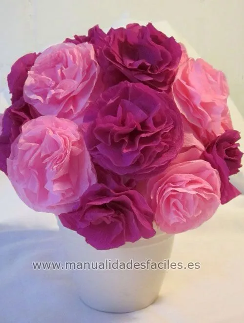 Flores hechas con papel china, los colores son clave para "realzar ...