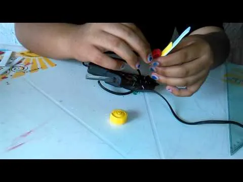 FLORES CON PAPEL FOMI - YouTube