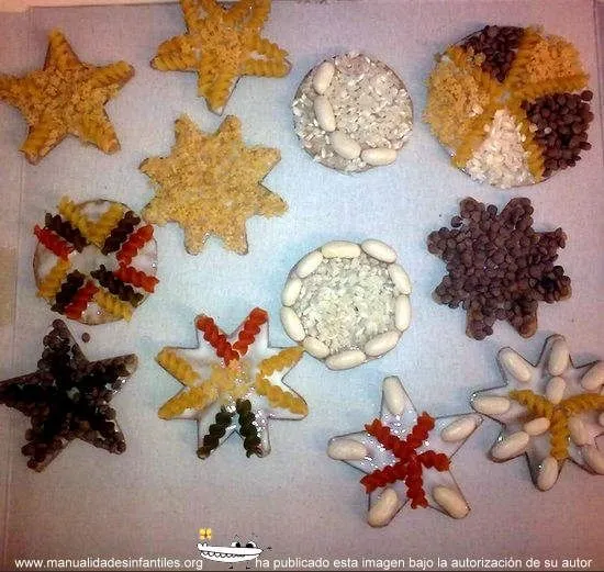 Adornos navideños con semillas y pasta | Manualidades ... Adornos navideños con semillas y pasta | Manualidades ...