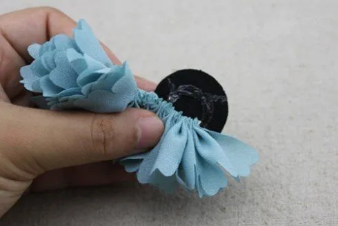 Como hacer flores de tela para el pelo paso a paso - Imagui Como hacer flores de tela para el pelo paso a paso - Imagui