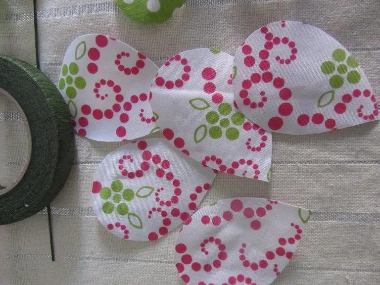 Como hacer flores de flamenca de tela paso a paso - Imagui Como hacer flores de flamenca de tela paso a paso - Imagui