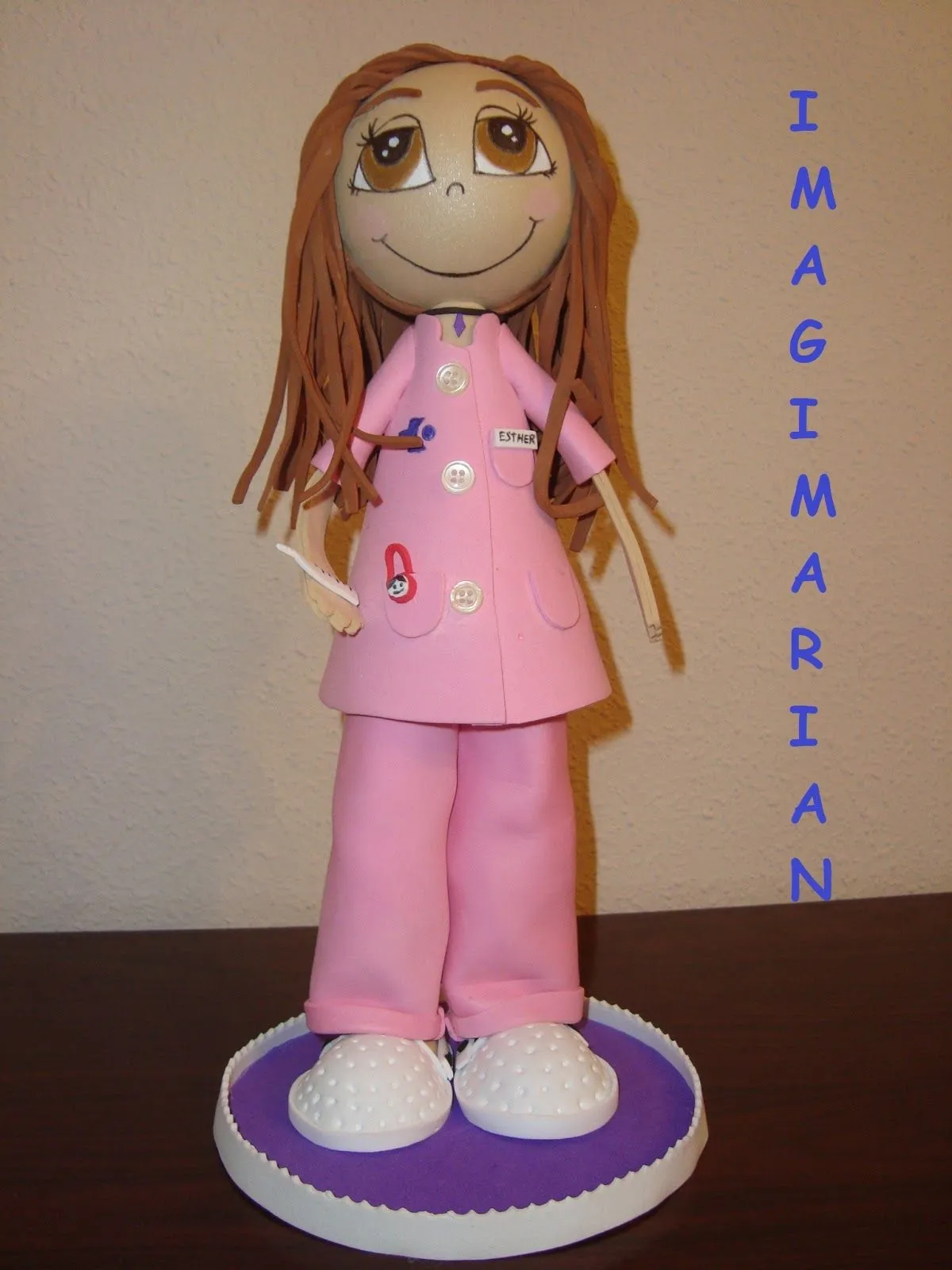 Fofucha auxiliar de enfermería personalizada | Imagimarian Fofuchas Fofucha auxiliar de enfermería personalizada | Imagimarian Fofuchas