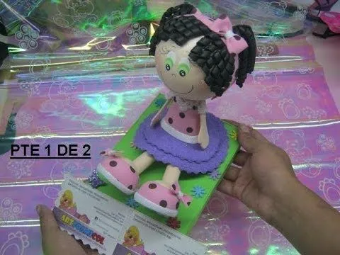 Fofucha Niña Sentada con Falda en Capas Rizos y Colitas 1 DE 2 ... Fofucha Niña Sentada con Falda en Capas Rizos y Colitas 1 DE 2 ...