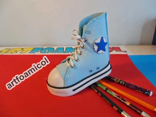 Mis Fofuchas 2013 Artfoamicol: ZAPATO PORTA LAPICES CONVERSE ALL ...