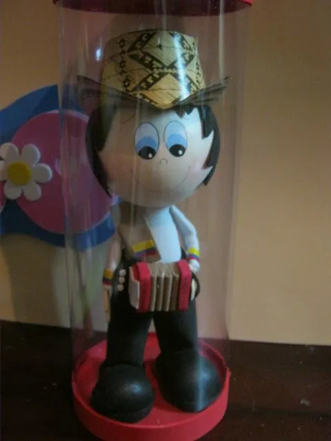 Mis Fofuchas 2013 Artfoamicol: Fofucho Foami Nuevo Vestido Tipico ...