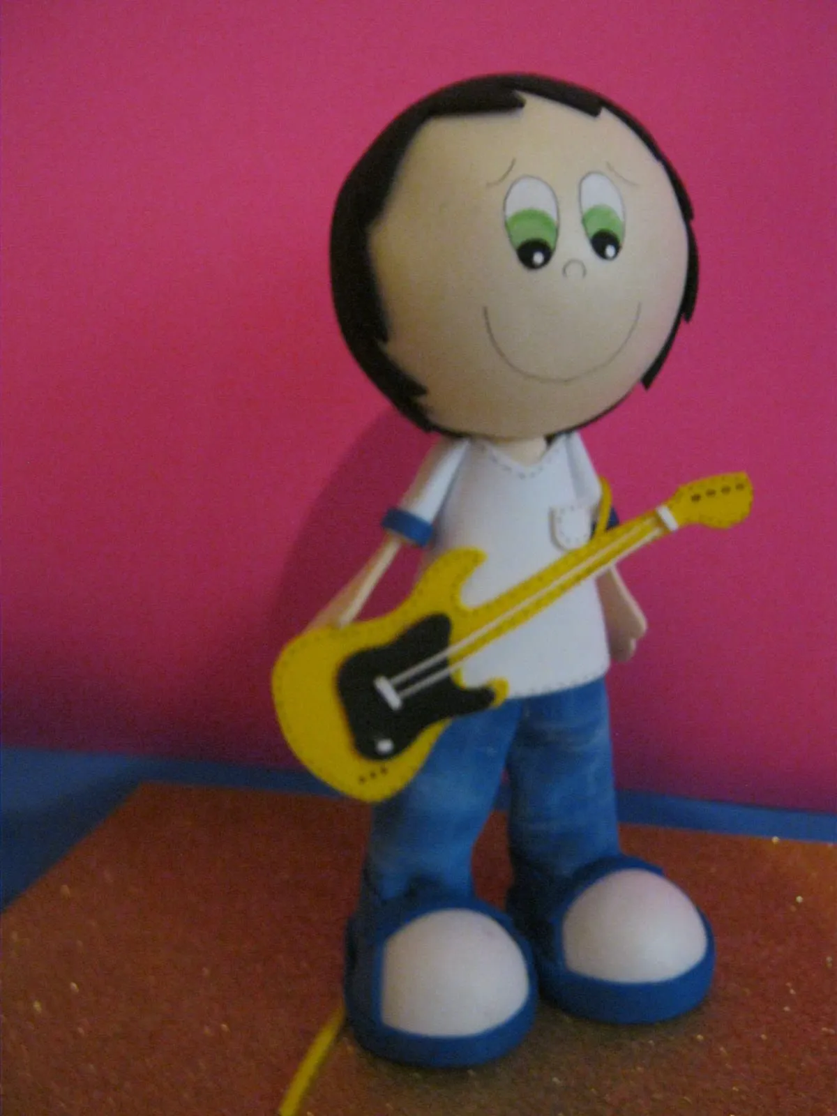Mis Fofuchas 2013 Artfoamicol: Fofucho Guitarrista Con Jeans De ... Mis Fofuchas 2013 Artfoamicol: Fofucho Guitarrista Con Jeans De ...