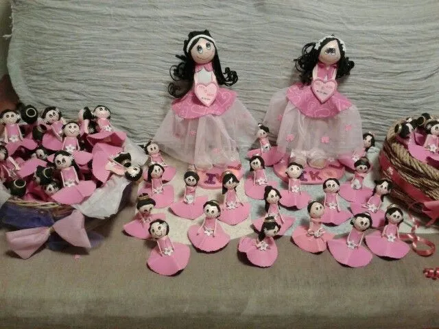 Fofuchas para recuerdo de 15 años | mis trabajos | Pinterest Fofuchas para recuerdo de 15 años | mis trabajos | Pinterest