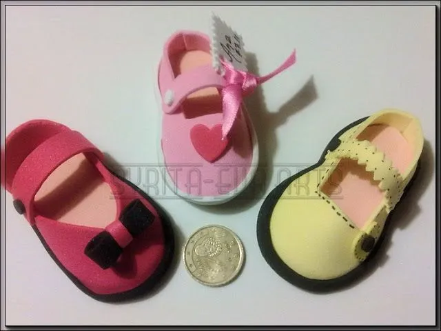 fofuchas-syrita.eva-arts: Zapatitos-Botas para regalo bautizo. fofuchas-syrita.eva-arts: Zapatitos-Botas para regalo bautizo.
