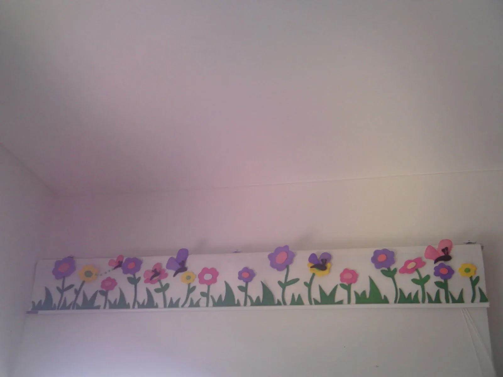 cenafas y cuadros para cuartos de ninos en fomi y pintura ala pared