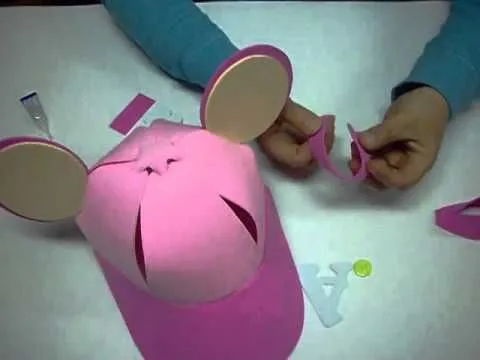 Goma Eva on Pinterest | Angelina Ballerina, Sombreros and Manualidades