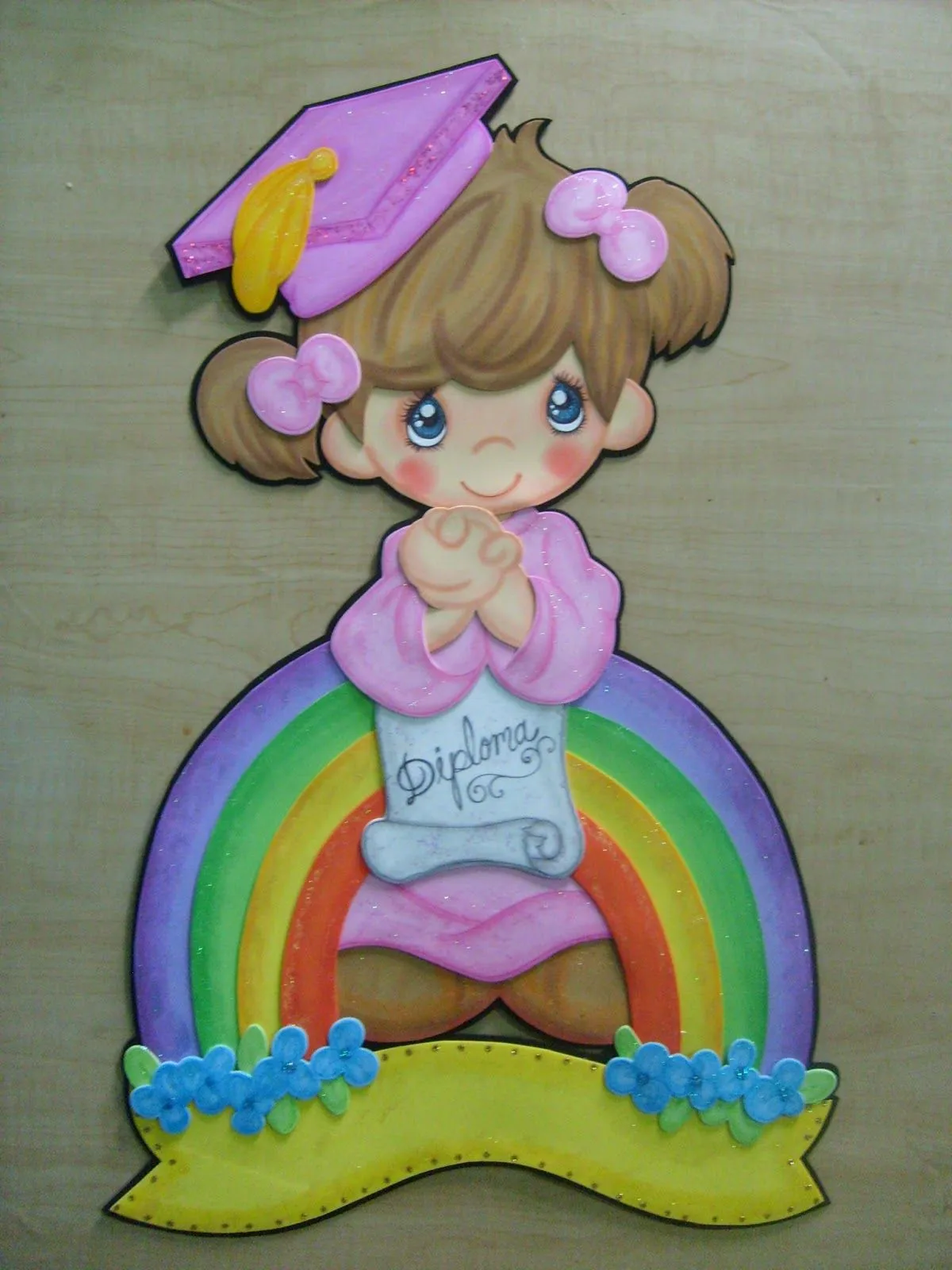 Fomiart: Precious Moments: Graduación, niña con Diploma Fomiart: Precious Moments: Graduación, niña con Diploma