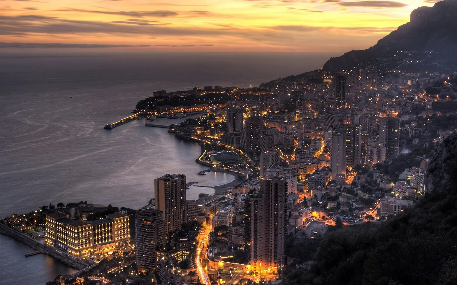 Fondo de Pantalla Monaco de noche