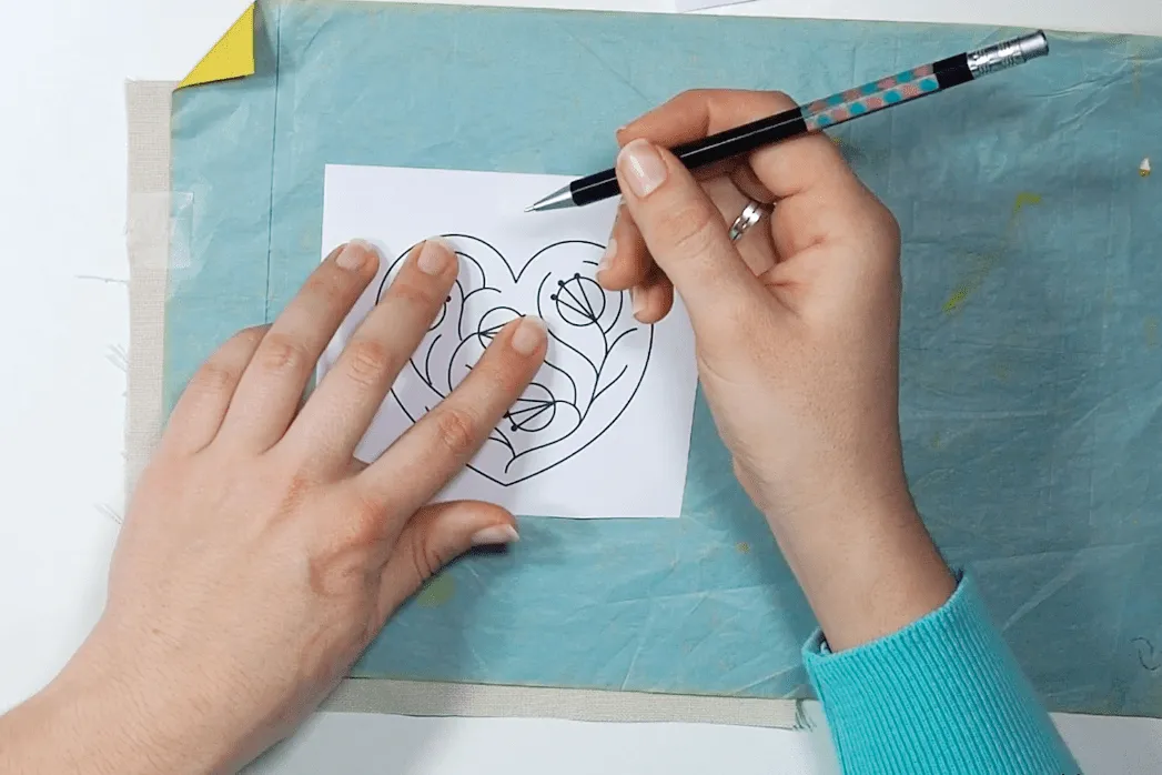 3 formas sencillas de transferir el dibujo a la tela para bordar - Montatela