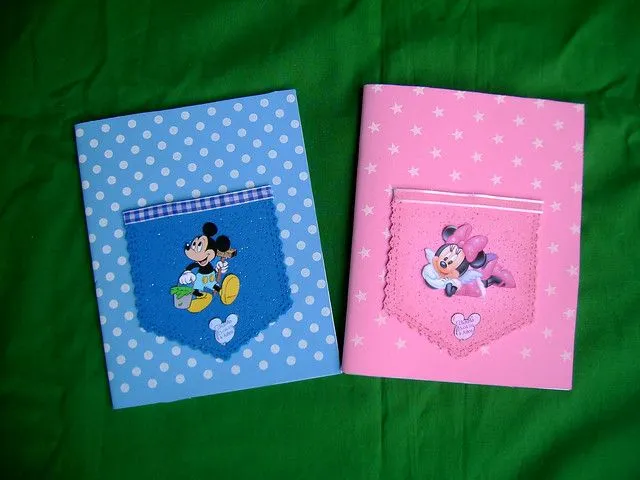 Cuadernos forrados en goma eva - Imagui