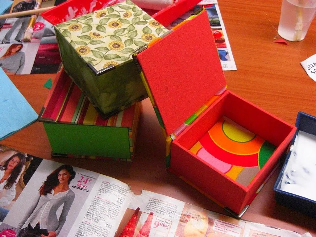 forrar cajas con tela | Decorar tu casa es facilisimo.
