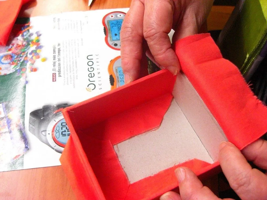 forrar cajas con tela | Decorar tu casa es facilisimo. forrar cajas con tela | Decorar tu casa es facilisimo.