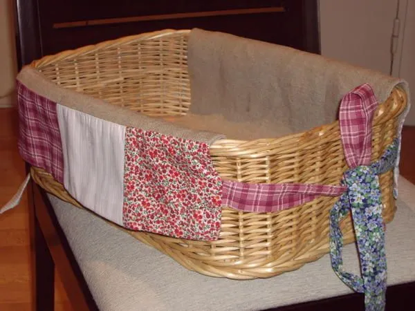 Como forrar una cesta de mimbre para bebé - Imagui Como forrar una cesta de mimbre para bebé - Imagui