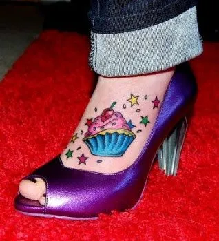 Foto Bazar: tatuajes de cups cakes - dulces - pasteles - pies ...